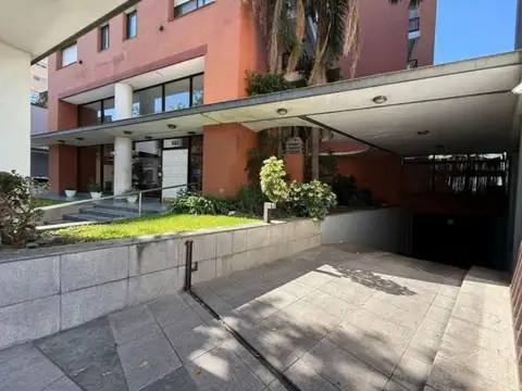 Av Centenario 900, Piso 2