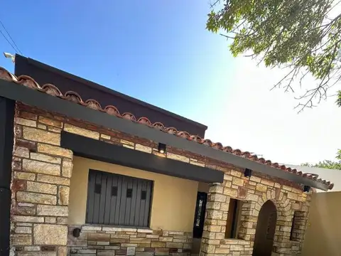 Venta Ph 4 ambientes con patio al frente reciclado