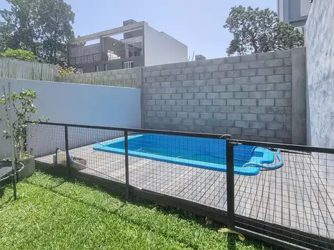 Depto Tipo Casa en Venta con 1 cocheras