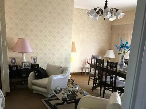 Depto Tipo Casa en Venta de 3 ambientes