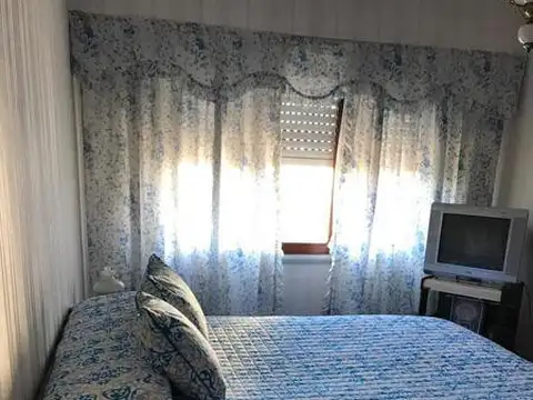 Depto Tipo Casa 3 ambientes con 2 baños
