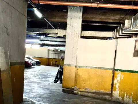 VENTA COCHERA  EN SAN NICOLAS