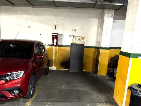 VENTA COCHERA  EN SAN NICOLAS