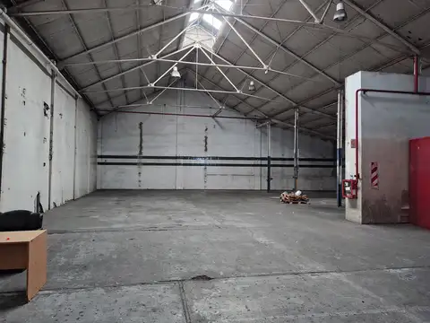 Galpón en alquiler o venta en Barracas de 1.080 m2