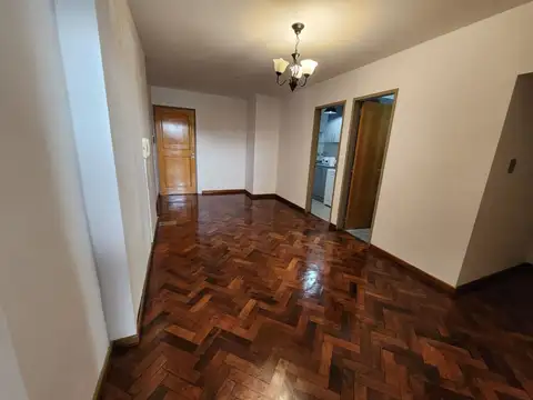 DEPTO 1 DORM CON BALCON 27 DE ABRIL CAÑADA CENTRO