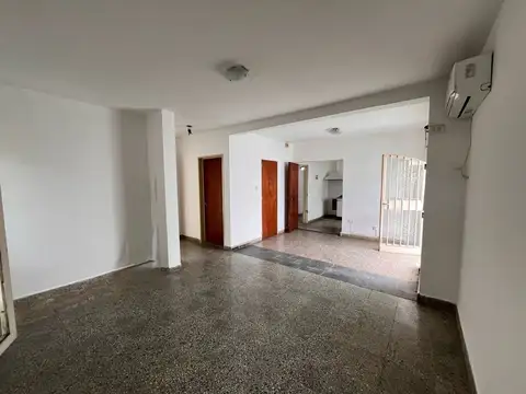 Agustín Patiño 200