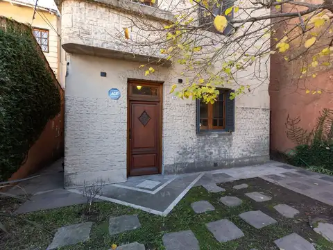 Casa en Venta en Villa Sarmiento, USD 300.000