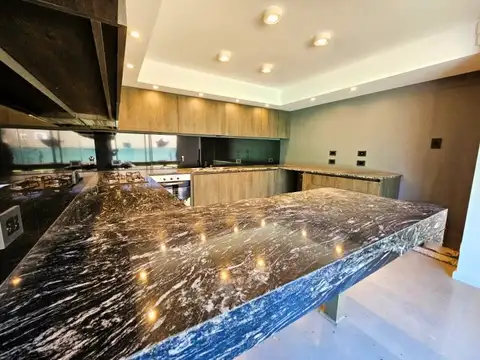 Sarmiento y Pedro de Angelis , Piso No definido