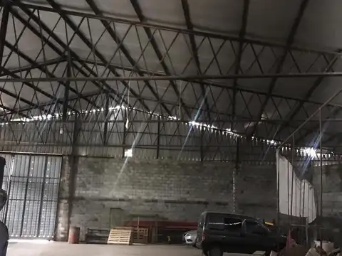 Local y deposito de 732 mts en Panamericana km 57