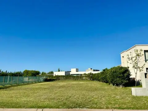 Terreno en Venta en San Sebastian, USD 240.000