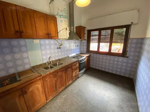 Casa 3 ambientes con 2 baños