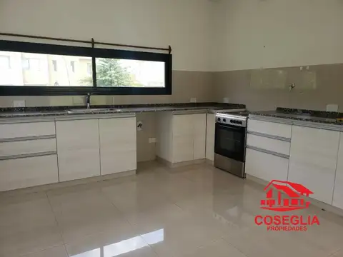 Casa en Venta en Pilar Del Este, USD 230.000