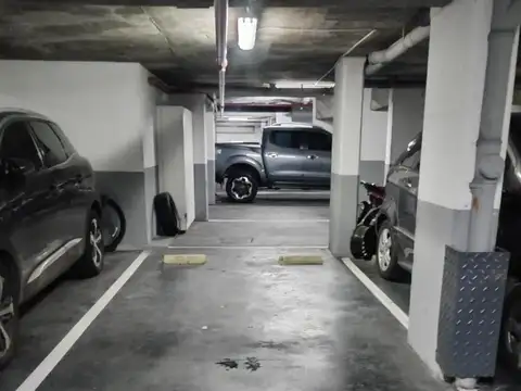 VENTA COCHERA EN  BARRIO PARQUE HOLMBERG/DONADO - EDIFICIO MOHO