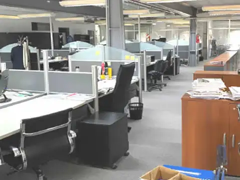 Oficina Monoambiente con 8 baños