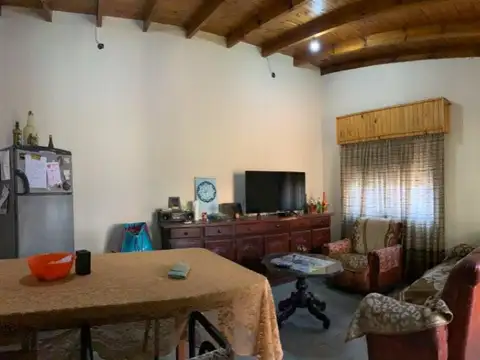 Casa 6 ambientes con 3 baños