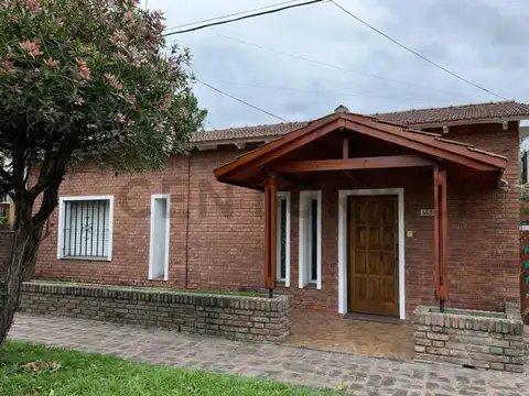 423 esquina 6bis , Piso 0