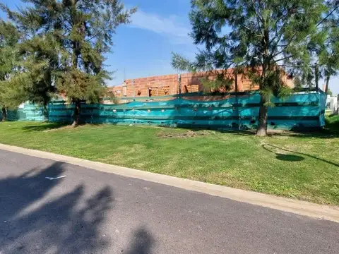 Casa en Venta con 6 cocheras