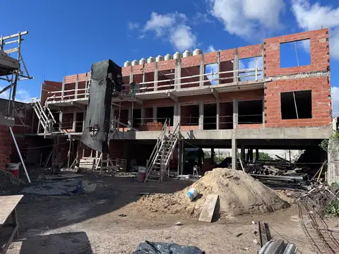 Departamento en Venta con 1 cocheras