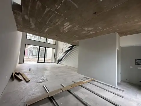 Local en Alquiler en Bella Vista, USD 2.200