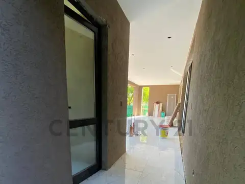 Casa en Venta en Pilar del Este - Santa Guadalupe, USD 310.000