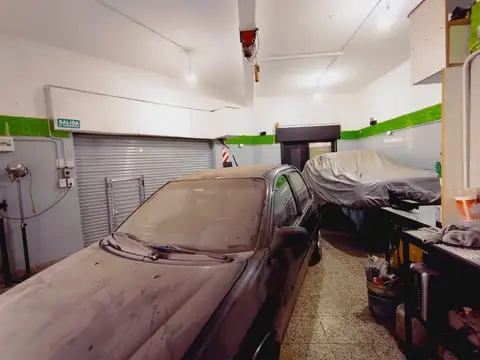 VENTA DE LOCAL EN ESQUINA Barrio Parque Avellaneda