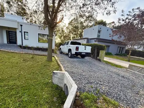 Casa en Alquiler en Barrancas De San Benito, USD 1.200