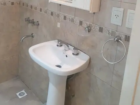 Departamento en Alquiler en Villa Ballester, $ 330.000