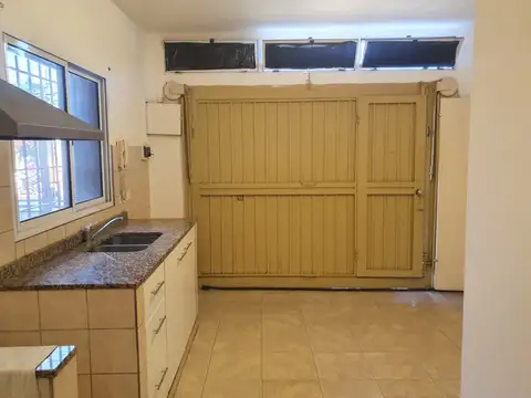 Departamento en Alquiler en Villa Ballester, $ 330.000