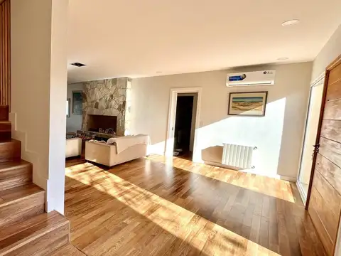 Casa en Venta en Benavidez, USD 1.050.000