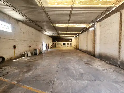 AMPLIO GALPON EN ALQUILER