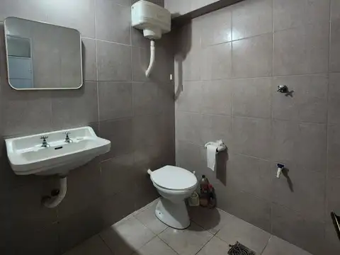 Galpon en Alquiler 27,42  mts Fondo