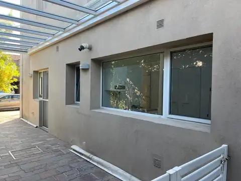Casa en Venta con 4 cocheras