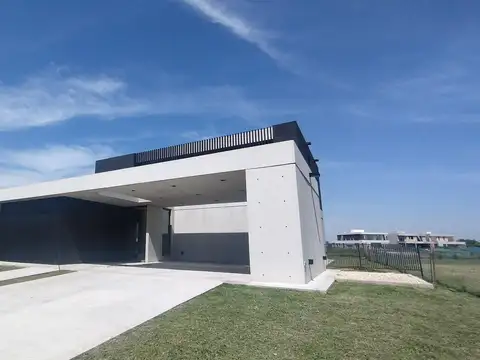 VENTA - CASA 9 AMBIENTES - COSTAS - PUERTOS ESCOBAR