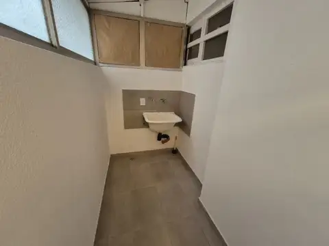 Avenida Colon 2000, Piso 9