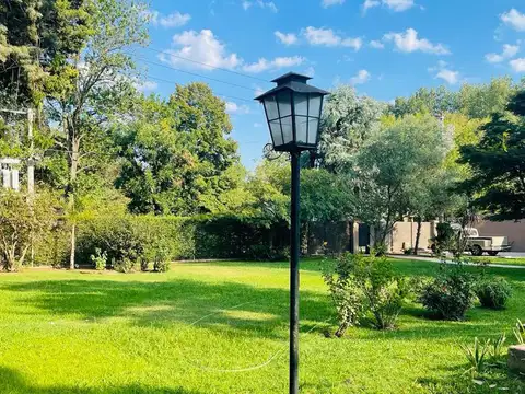 Casa en Venta en Francisco Alvarez, USD 300.000