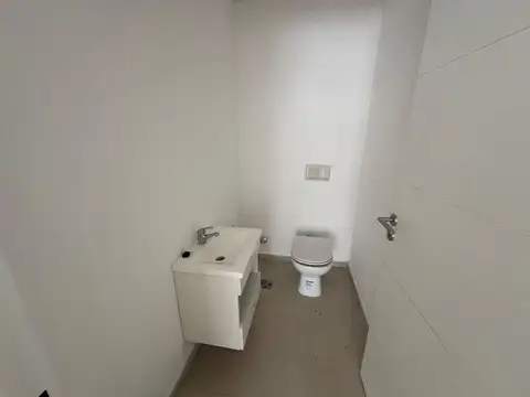 Local en Venta en Nuñez, USD 241.000