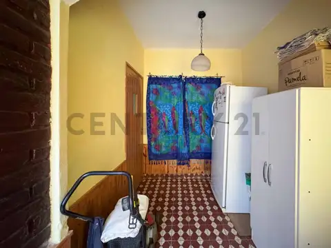 Casa 5 ambientes con 1 baño