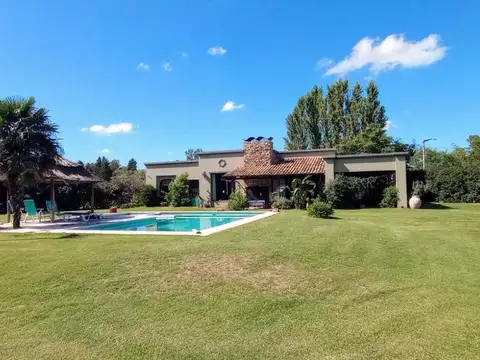 Quinta en Venta con 9 cocheras