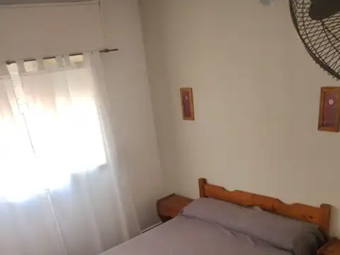 Casa 3 Amb. Cochera s/lote 200 ms.ESCUCHA OFERTA