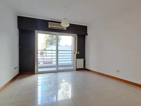 Ramón Falcón al 1800