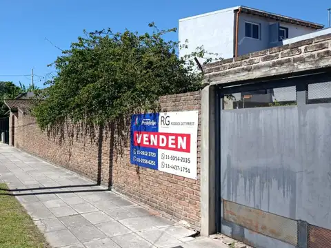 VENTA: CASA A RECICLAR  - VALOR TERRENO - CHILAVERT