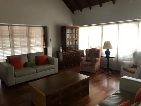 Casa en Venta en Castelar Norte, USD 700.000
