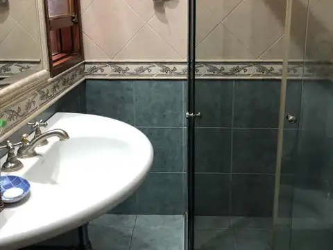 Chalet en venta en Castelar Norte