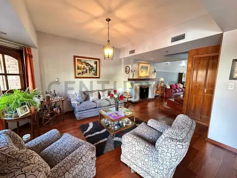 Casa 4 ambientes con 3 baños
