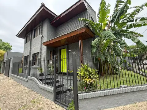 Casa moderna en esquina sobre lote de 10x20