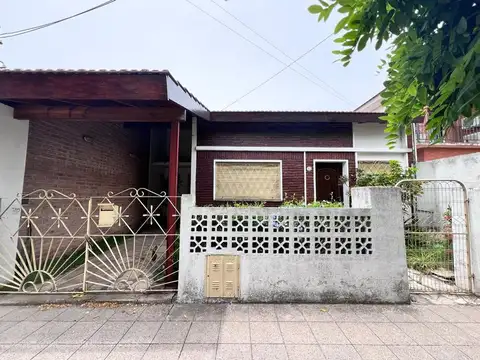 VENTA CASA 4 AMBIENTES MONTE GRANDE APTO CREDITO