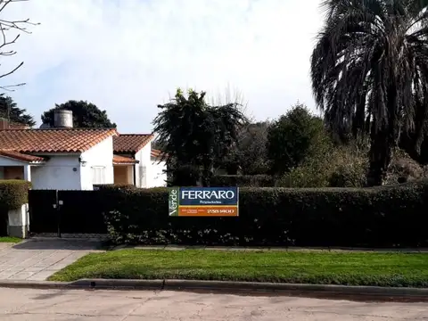 Casa en Venta con 1 cochera