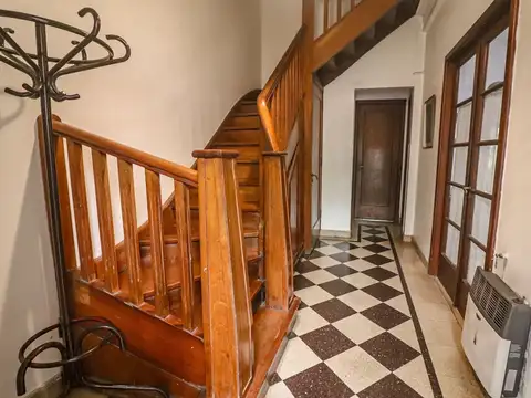 Casa 6 ambientes con 3 baños