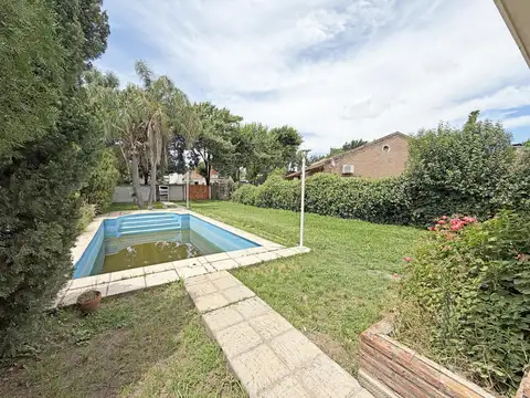 A. Moro De Justo al 600