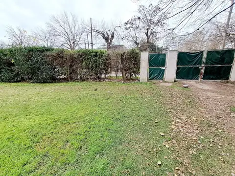 Casa quinta en venta en Sucre al 4200